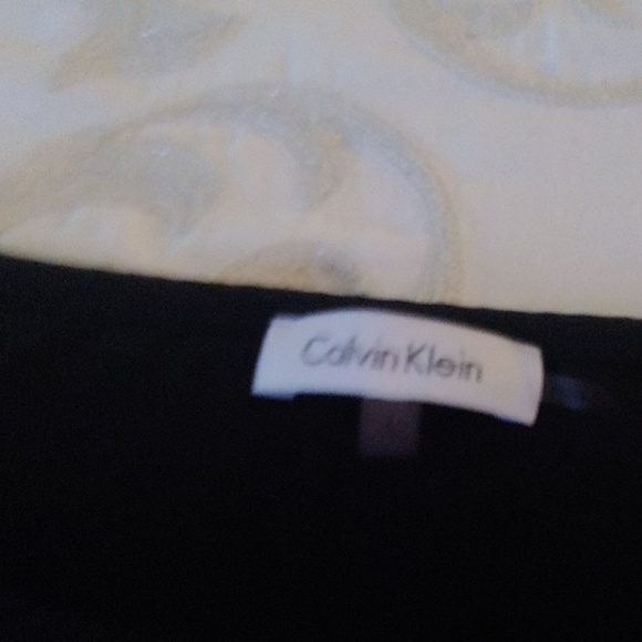 Top - Picture 2 of 4